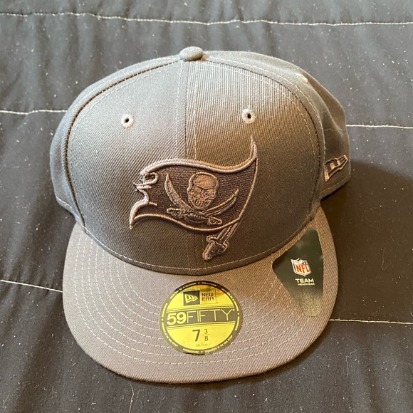 FITTED HATS - Picture 3 of 9